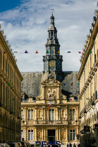 Découvrez l'immobilier de luxe en Grand-Est avec Propriétés Clovis. Explorez des propriétés prestigieuses alliant charme historique et confort moderne.