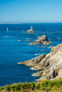 Découvrez l'immobilier de luxe en Bretagne, ses caractéristiques uniques, tendances actuelles et destinations emblématiques. Investissez dans un cadre de vie authentique.