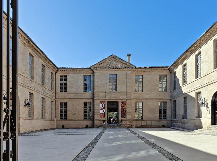 Marché immobilier de luxe à Castres : conseils pour acheter ou vendre une propriété prestigieuse. Découvrez cette ville historique et ses biens d’exception. Marché immobilier de luxe à Castres : conseils pour acheter ou vendre une propriété prestigieuse. Découvrez cette ville historique et ses biens d’exception.