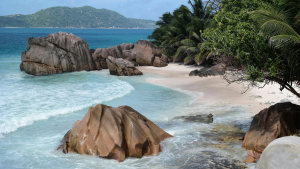 Discover luxury real estate in Seychelles with Propriétés Clovis. From beachfront villas to private islands, trust our expertise to sell your property at the best value.