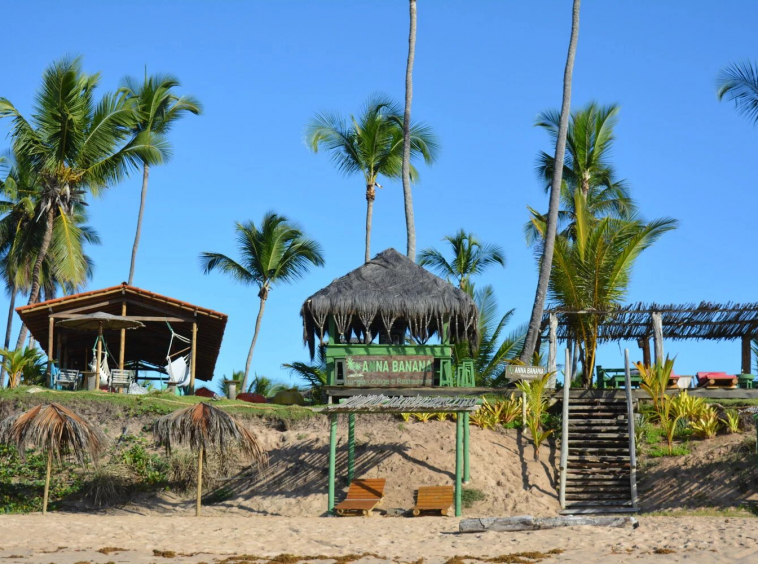 Eco-friendly beachfront hotel for sale in Barra Grande, Bahia – investment opportunity. 18 rooms, restaurant, bar, sustainable amenities. Priced at €8,000,000.
