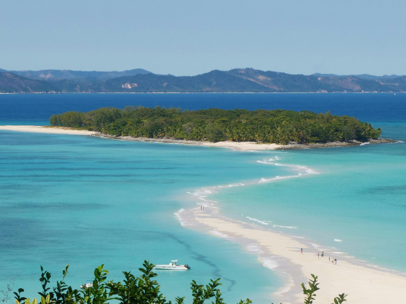 Le marché immobilier de luxe à Madagascar : ses atouts, ses opportunités d'achat et les conseils pour vendre au meilleur prix. Agence Propriétés Clovis.