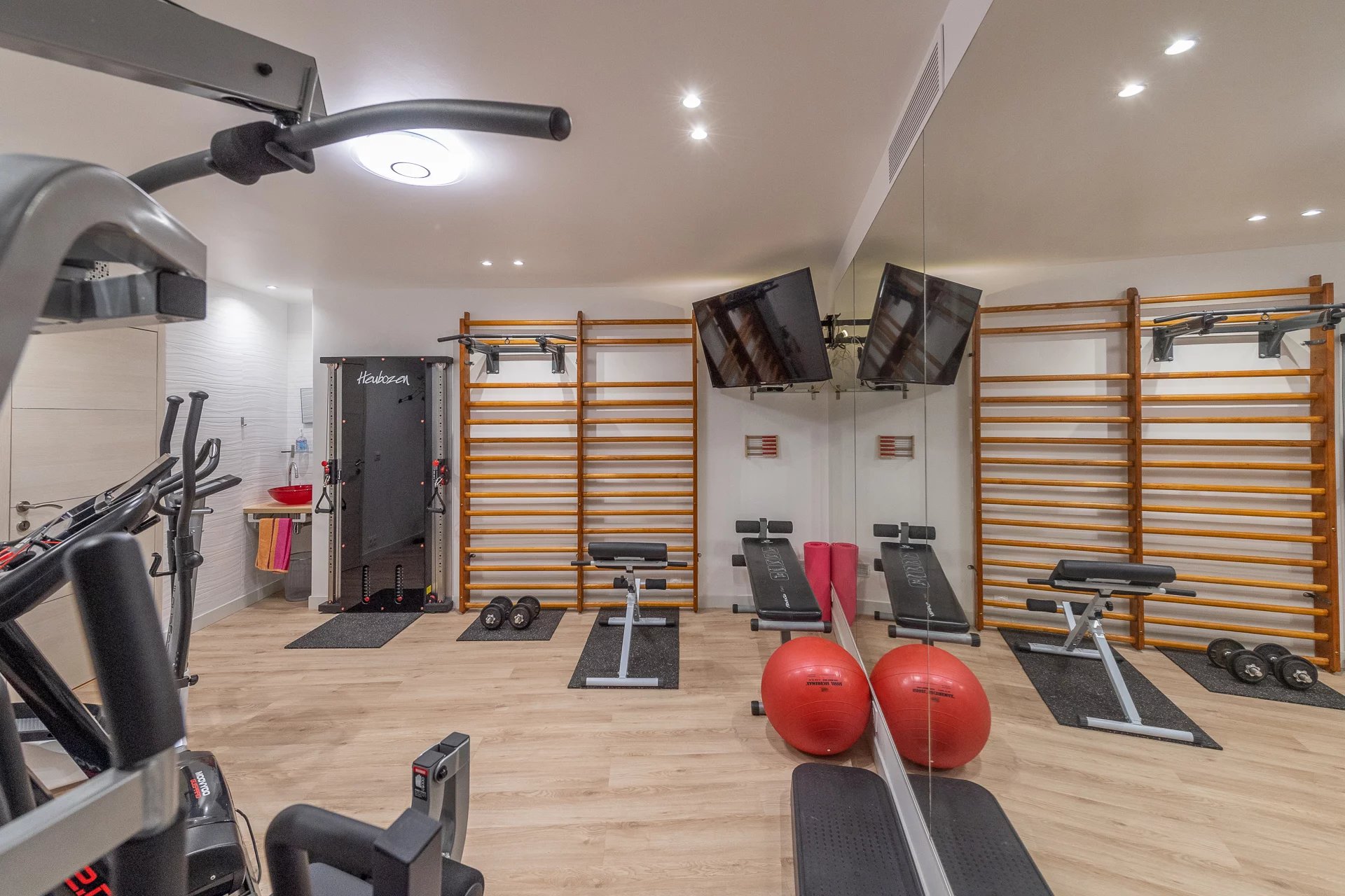 92303680d6e6cf5f40b99521175c6710 9e3141ec9c 1920-original