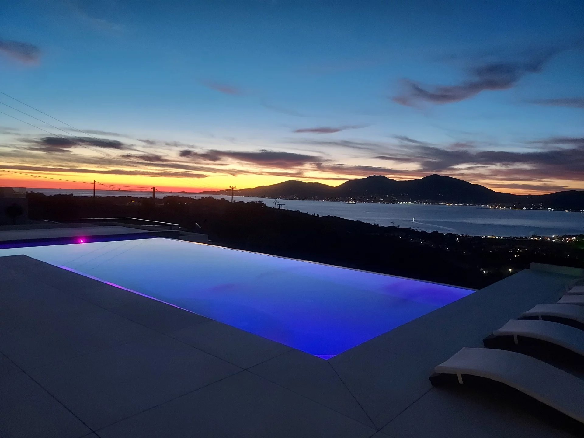 a7b6f0644b45ecb8f96eed644c8bd2ba_b12cdbd447_1920-original